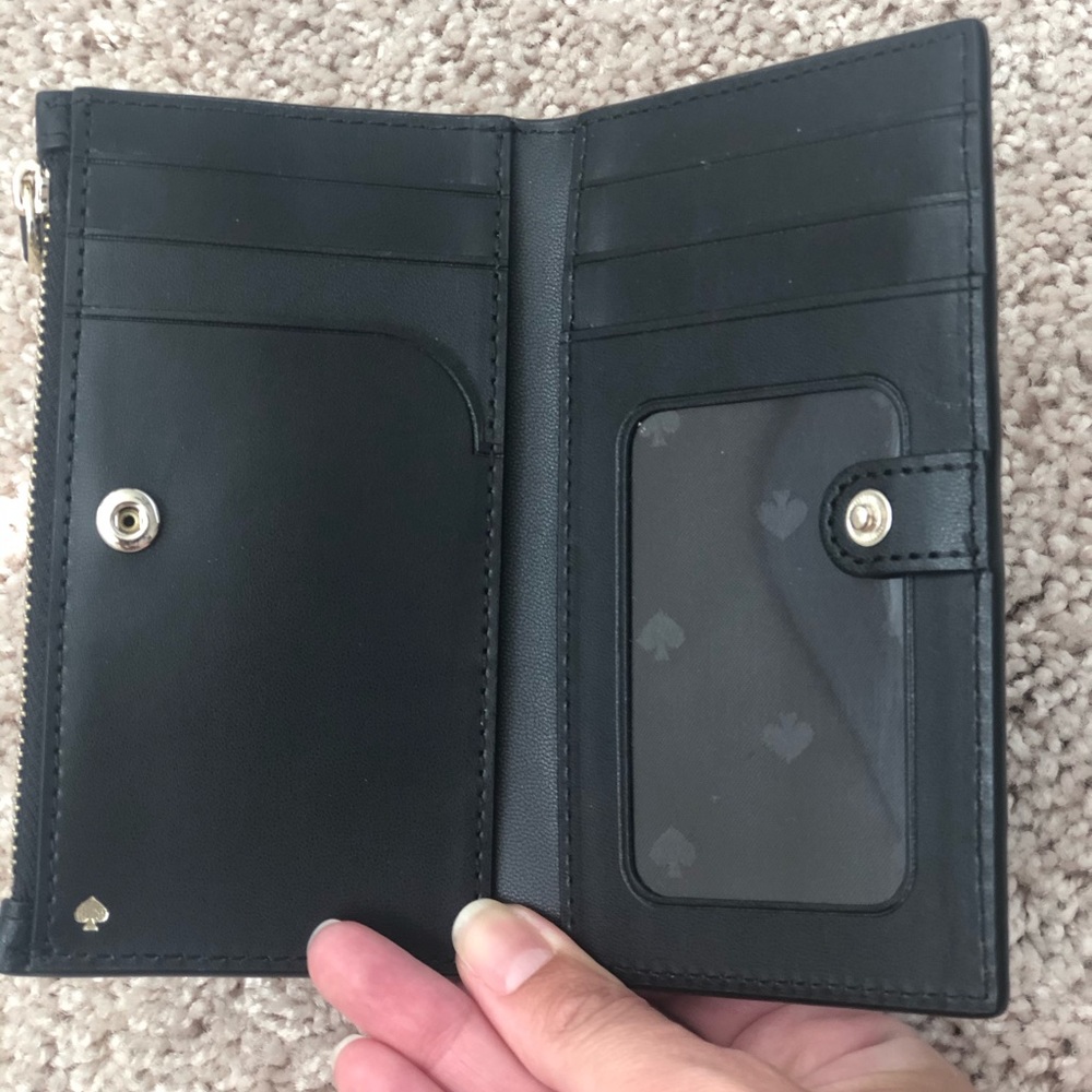 Kate Spade wallet - Picture 4 of 5